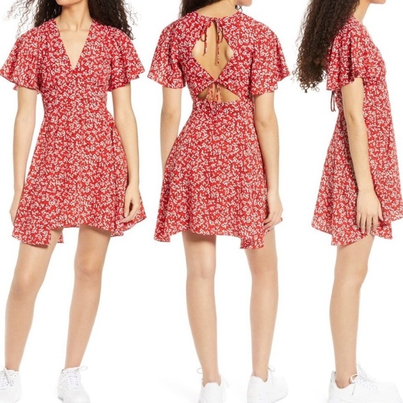 Socialite red floral v neck cutout short‎ sleeve tie back dress size Small - Picture 1 of 14